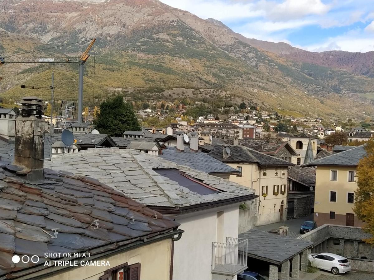 Un Oeil Sur La Cathedrale Lejlighed Aosta Eksteriør billede