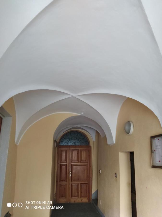 Un Oeil Sur La Cathedrale Lejlighed Aosta Eksteriør billede